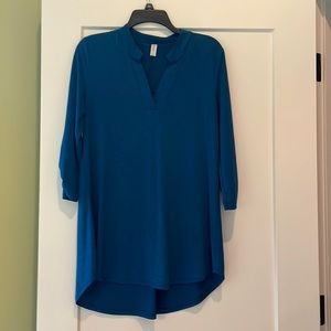 blue tunic- great condition with button detail on sleeve